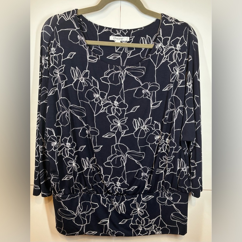 Chico's Navy and White Floral Blouse Size 2/ L